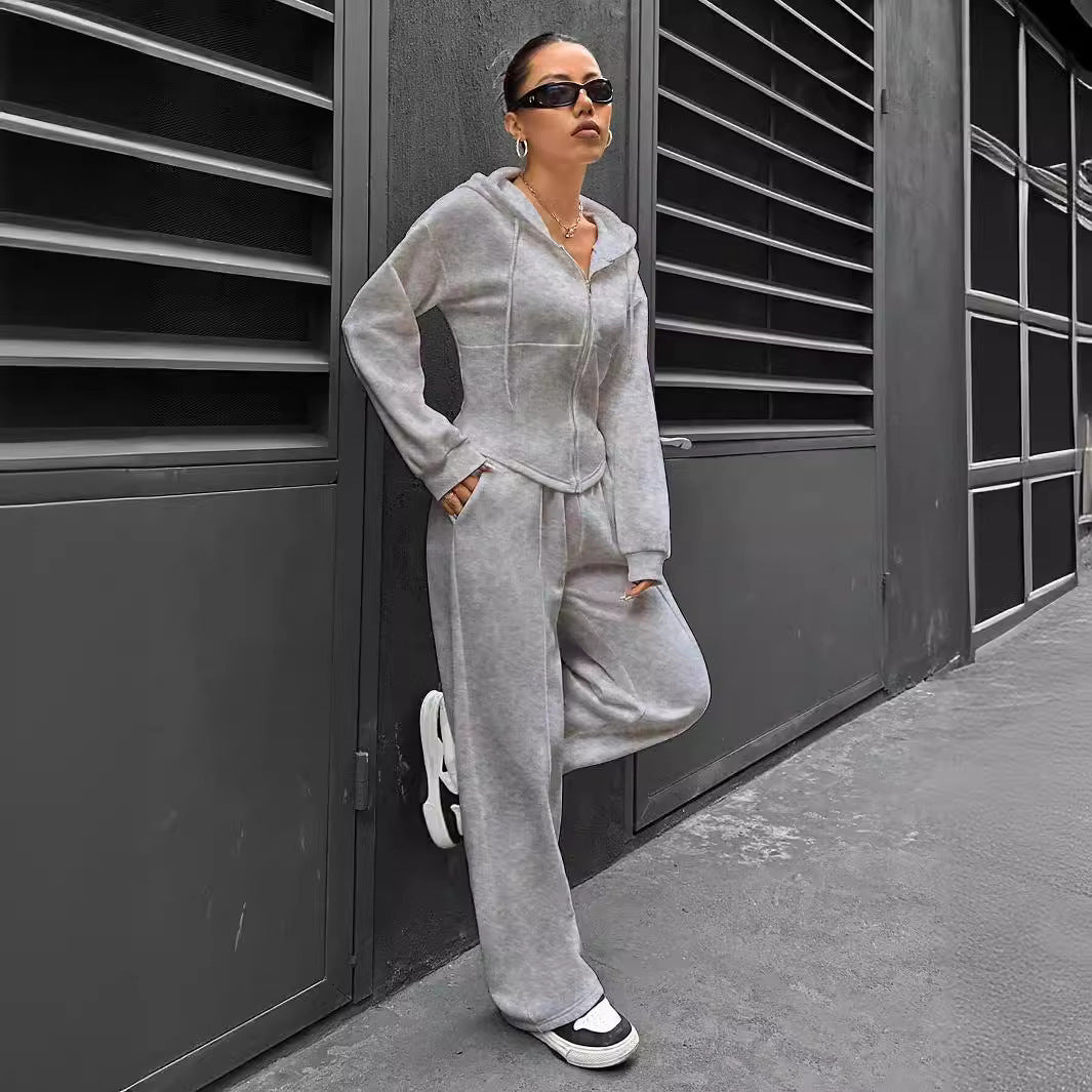 Ensemble Deux Pièces à Capuche – Confort Chic et Style Moderne